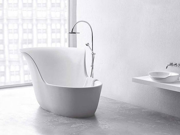 人造石浴缸比照其他原料的浴缸产品有什么不同？